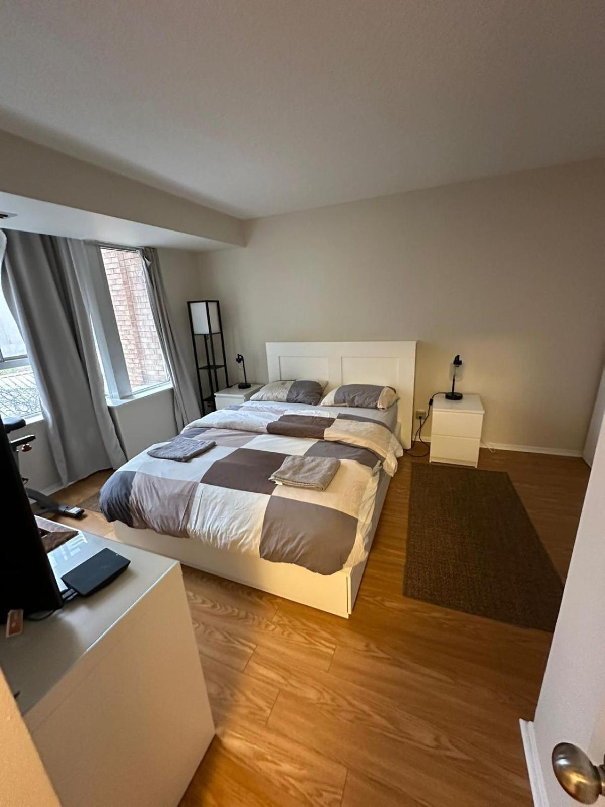 Best Location In Downtown- Walking To Eaton Centre, Nathan Phillips Square, Yonge-Dundas, Ikea,Transit Τορόντο Εξωτερικό φωτογραφία